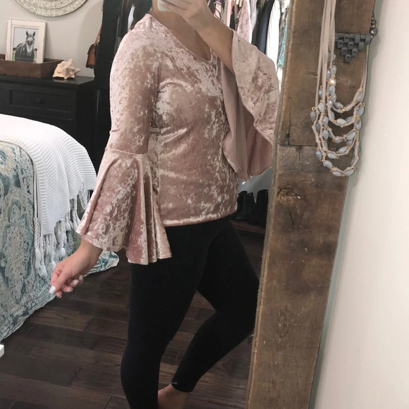 Zac & Rachel dusty rose crushed velvet boho blouse - Picture 3 of 5